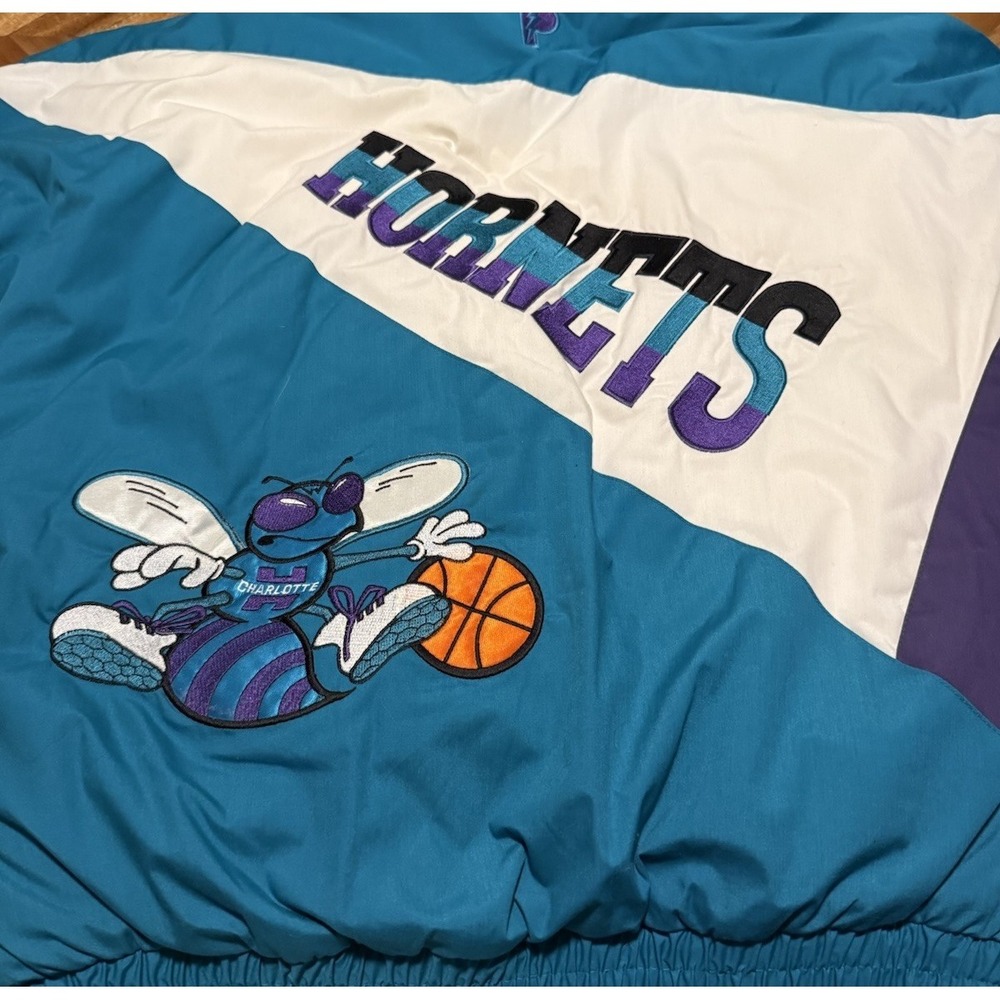 Vintage 90s Charlotte Hornets Pro Player NBA Jacket Puffer Coat Rare Men's Large
